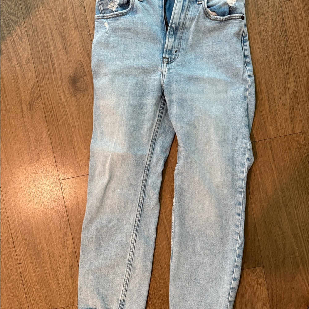 Abercrombie Women’s Ankle Straight Ultra High Rise Light Blue Jeans
25 short